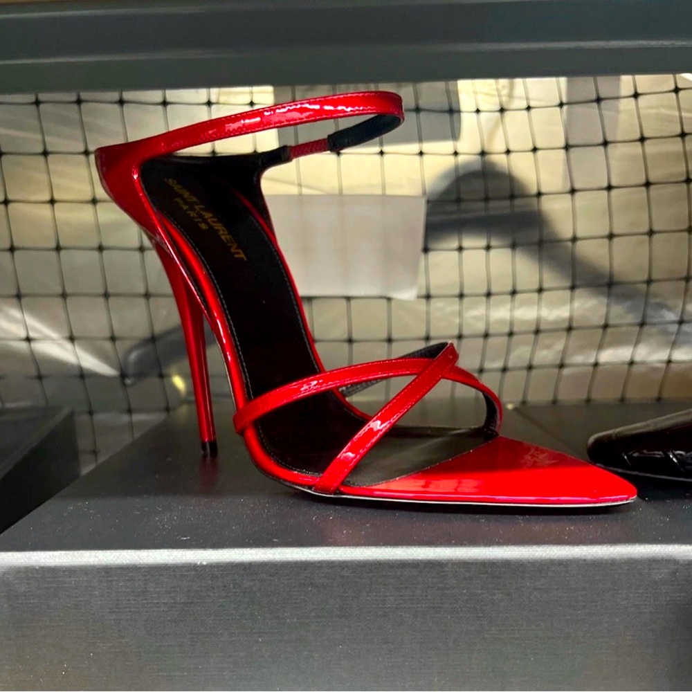 Brand new Saint Laurent heels. Perfect for the holiday season